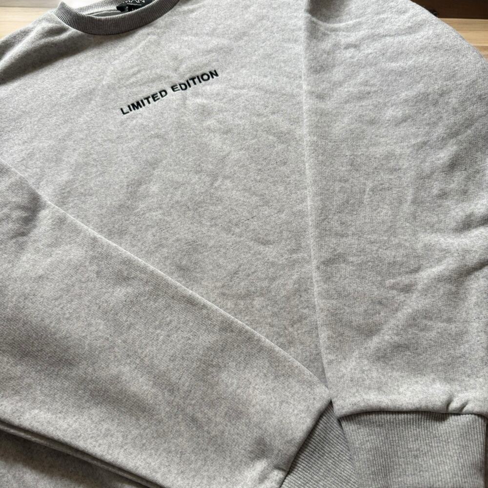 Boohoo Man Gray Sweatshirt Crewneck Limited Edition Oversized Men’s Medium